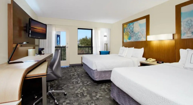 Четырёхместный номер Standard Courtyard by Marriott Cocoa Beach Cape Canaveral