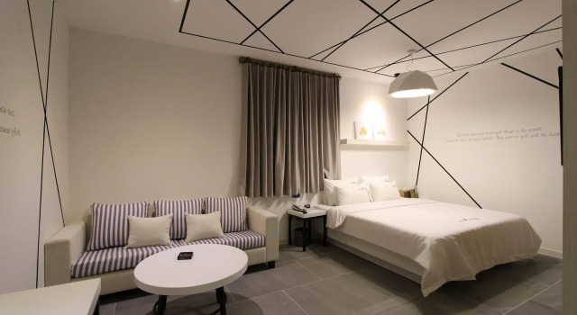 The Zenith Hotel