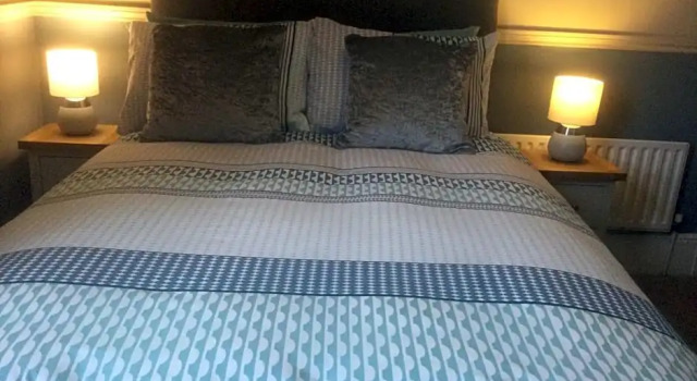 Netley Guest House, Book Pension Farnborough Surrey