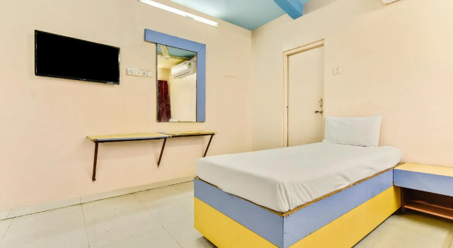 SPOT ON 40292 Hotel Shangrila Inn, Забронировать Отель Отели штата Махараштры 3 звезды, 3*