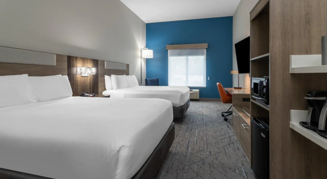 Четырёхместный номер Standard Holiday Inn Express Crystal River by IHG