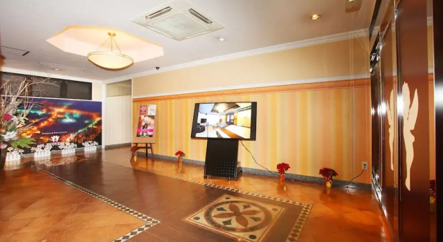 Happy Kiss - Adults Only, Boek Hotel  