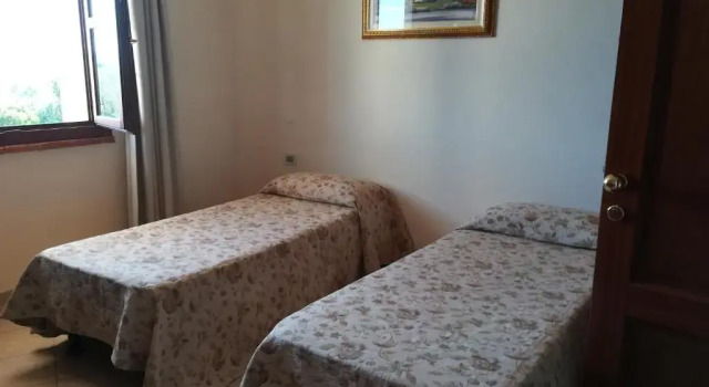 Четырёхместный номер Standard с видом на сад Villa Loreto