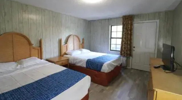 Bishop Inn Downtown Gatlinburg, Забронировать Отель Недорогие отели Гатлинберг, рядом с Mysterious Mansion, недорого