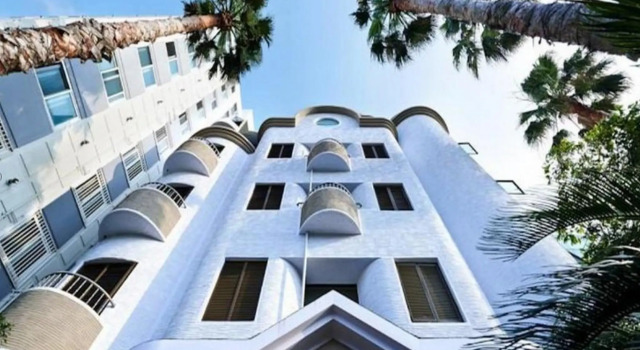 Four Seasons Hotel