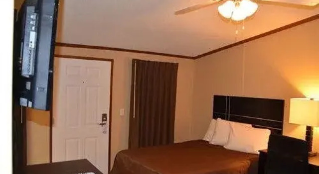 Dilley Lodge