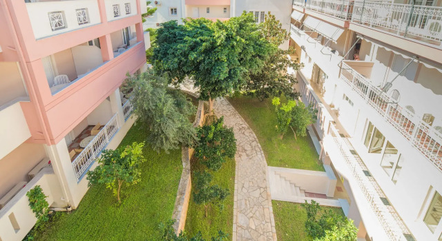 Xenos Kamara Beach