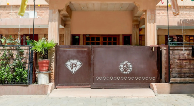 Collection O Rai Ka Bagh Near Railway Station Formerly Pioneer Plaza