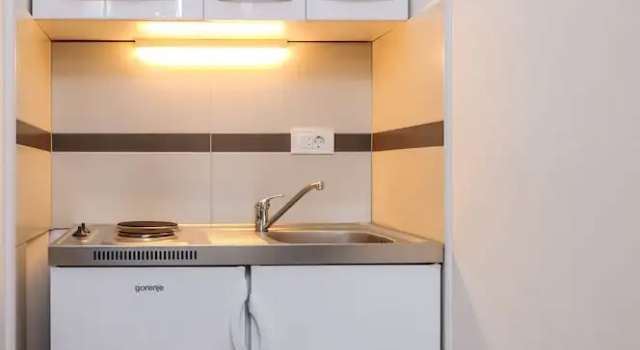 Студия с балконом и с красивым видом из окна Apartments Žuvela
