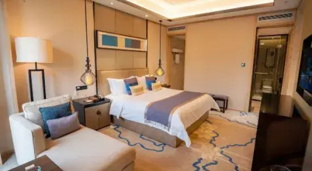 Люкс Business Junlian Huatian International Hotel