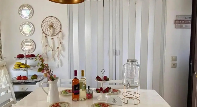 Evi's Afandou Suite - Vintage & Modern, Забронировать Апартаменты/квартира Отели Афанду с парковкой, Парковка