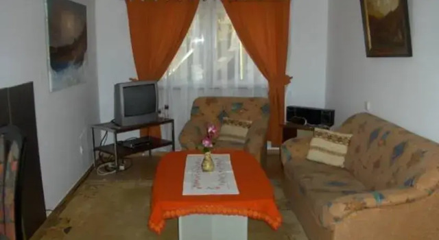 Fernanda House