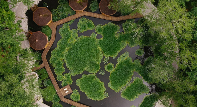 Номер Luxury с балконом и с видом на озеро Pikol Lake Village Wine Estate