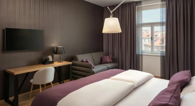 Suite junior MOODs Charles Bridge