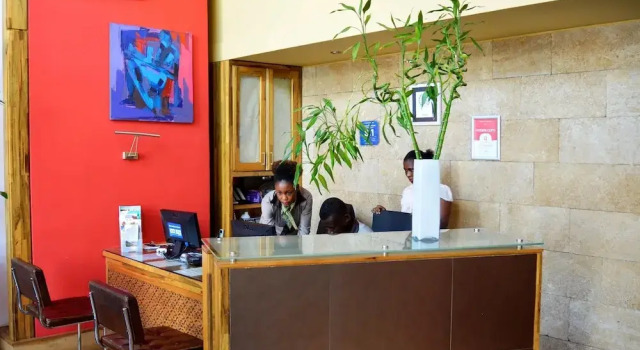 Roots Apartment Hotel