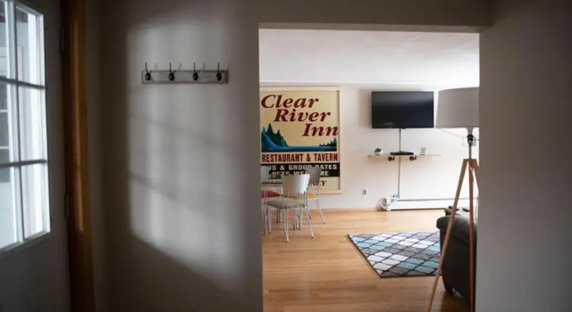 Люкс Deluxe Clear River Inn and Tavern