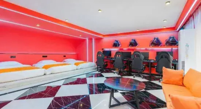Капсула Ying Yi Su  Movie Theme Apartment
