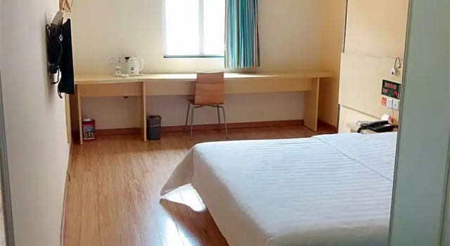 Двухместный номер Standard 7 Days Inn Guangzhou - Jingxi Nanfang Hospital Station Branch