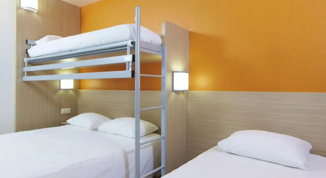 Четырёхместный номер Standard B&B HOTEL Saint-Witz