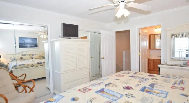 Harbour Island 45g 2 Bedroom Townhouse by RedAwning