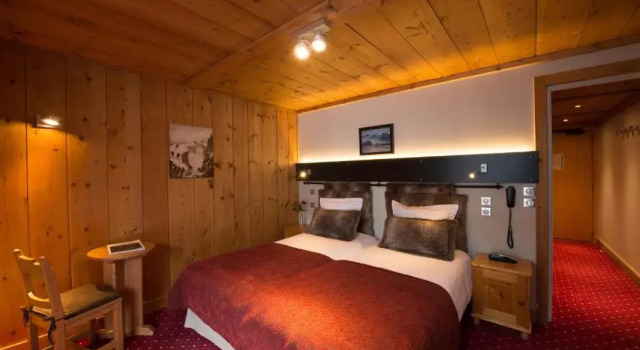 Трёхместный номер Superior Park Hotel Suisse & Spa