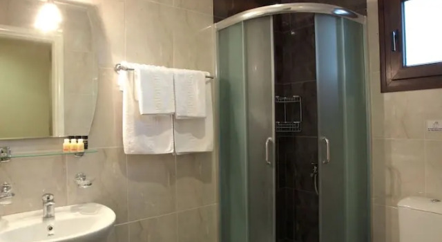 Трёхместный номер Standard Kyniska Hotel