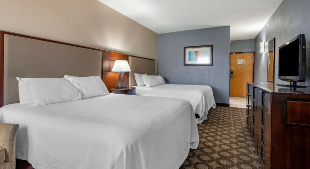 Четырёхместный номер Standard Econo Lodge Lafayette near University
