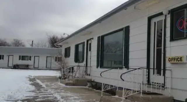 Twi-Lite Motel, Réserver Motel Moosomin Saskatchewan
