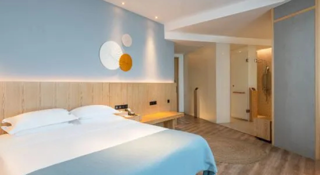 Люкс 28 Degree Quan Hotel (Zhangzhou High-speed Railway Station Southwest Medical University Branch)