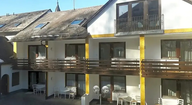 Hotel Schloss Fuchsmühl, Varaa Hotelli Hotellit Baijeri pysäköinnillä, Pysäköinti