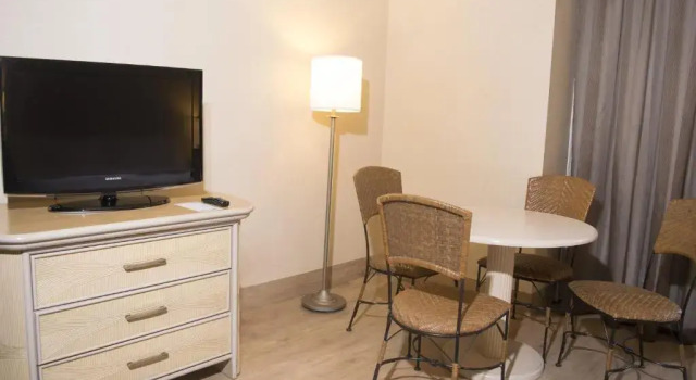 Люкс Holiday Inn Express Monterrey Galerias-San Jeronimo by IHG