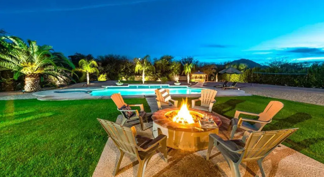 Коттедж Paradise Valley by AvantStay Expansive Oasis w Putting Green Pool Mtn Views