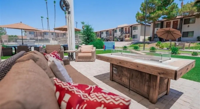 242-Fully Furnished 1BR Suite-Pet Friendly! by RedAwning, Забронировать Апартаменты/квартира Апартаменты Пруда в Темпе, рядом с Vista Del Camino Park, Апартаменты/квартира