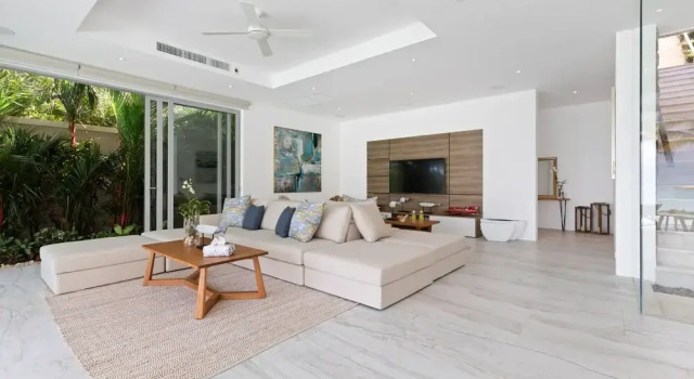 Villa Blue Amber