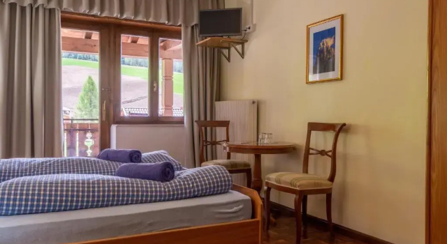 Двухместный номер Standard с балконом и с видом на горы Appartements Pension Sonia