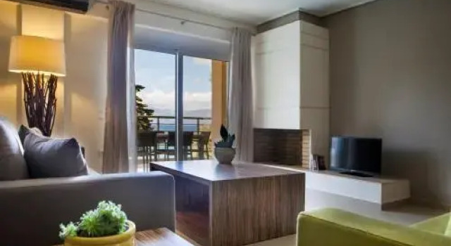 Aparthotel 5 Stars Karavomylos