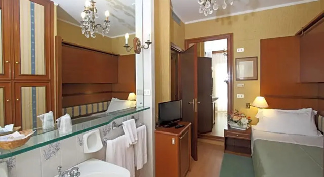 Номер Hotel Bellevue Et Mediterranée