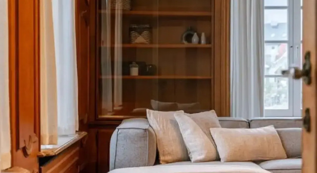 Luxe 5-bedroom Villa With Panoramic Views, Rezerwuj Willa Hotele w Bruksela z parkingiem, Parking