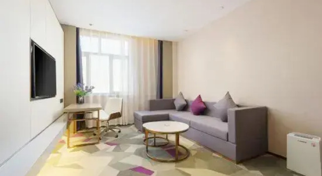 Люкс Deluxe Lavande Hotel ( Hotan Museum Night Market)