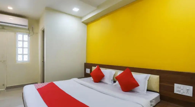 Hotel Ratan Deluxe by OYO Rooms