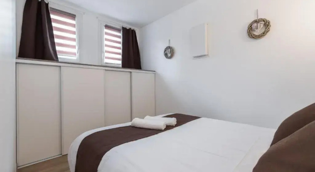 Sleep in Antibes City Center, Забронировать Отель Отели Антиб с парковкой, рядом с Antibes Archaeology Museum, Парковка
