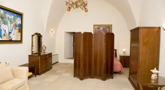 Asha Luxury Suites, Забронировать Гостевой дом Гостевые дома Тиры, рядом с Католический кафедральный собор, Гостевой дом