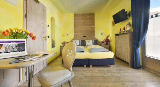 Hotel Piccolo Mondo, Забронировать Отель Отели Ливиньо 3 звезды, рядом с Кресельный подъёмник Теола-Пьянони Басси (нижняя станция), 3*