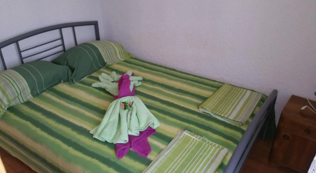 Family friendly apartments with a swimming pool Pula - 7610