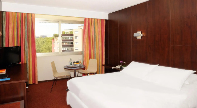 Номер Superior Hotel des Congrès