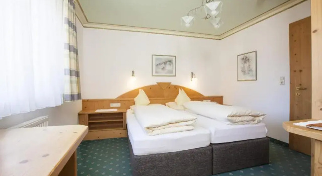 Двухместный номер Standard Hotel & Appartements Alpenresidenz Viktoria inklusive Sommer Stubai Super Card