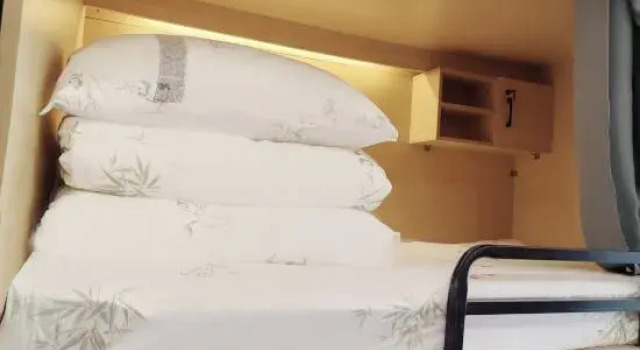Кровать в общем номере (мужской номер) MeiliCloudHostel