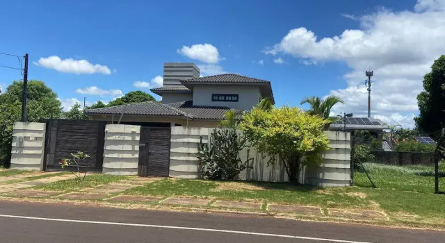 Casa Ampla piscina para ate 16 hospede