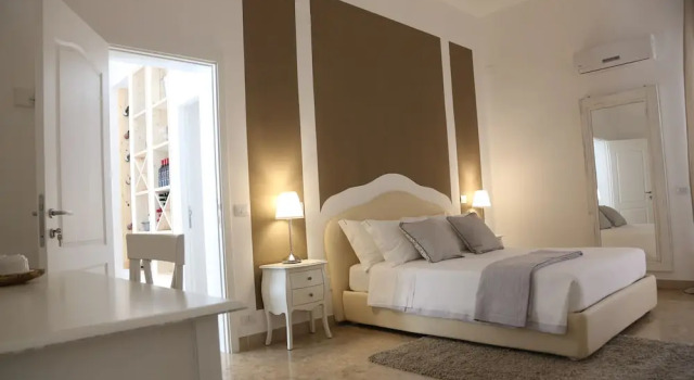 Habitación doble Confort con balcón Dimi House