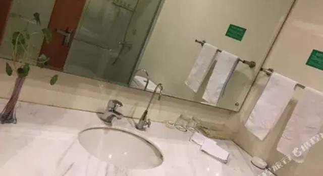 Wutong Hotel Tongxiang Party Branch, Prenota Hotel Hotel a Jiaxing con parcheggio, Parcheggio